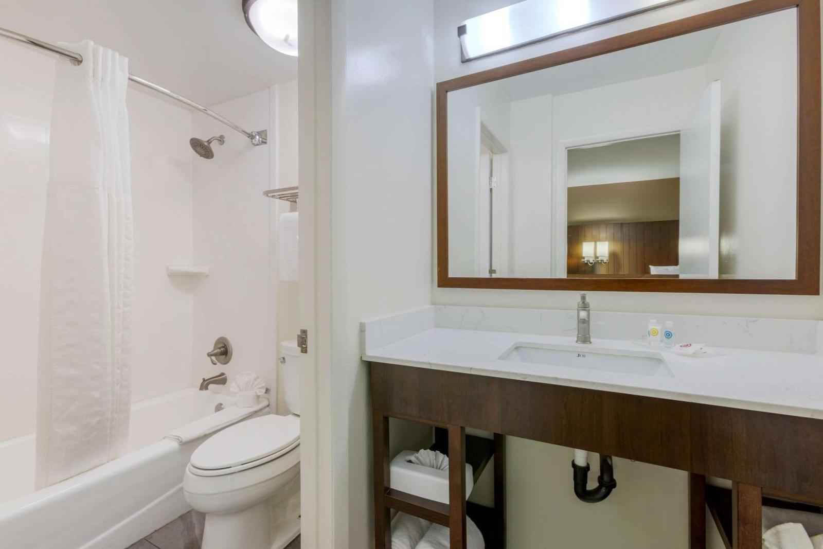 Comfort Suites At Sabino Canyon