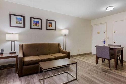 Comfort Suites At Sabino Canyon image 10