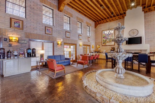 Comfort Suites At Sabino Canyon image 22
