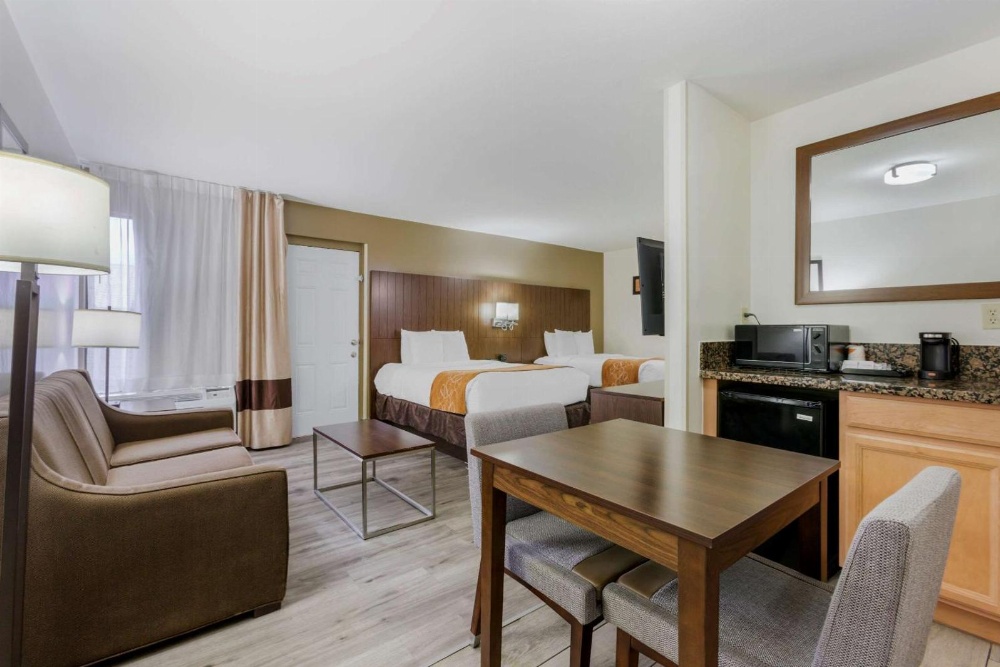 Comfort Suites At Sabino Canyon Main image