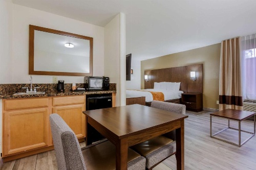 Comfort Suites At Sabino Canyon image 8
